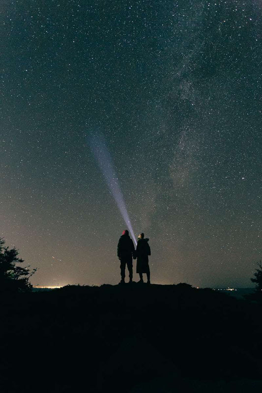 Soulmates vs. Twin Flames: Understanding Key Differences and Spiritual Connections