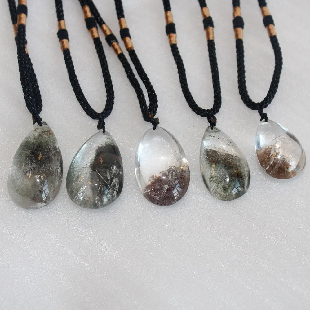 Crystal Pendant Necklace For Attracting Love & Prosperity - MysticPavilion