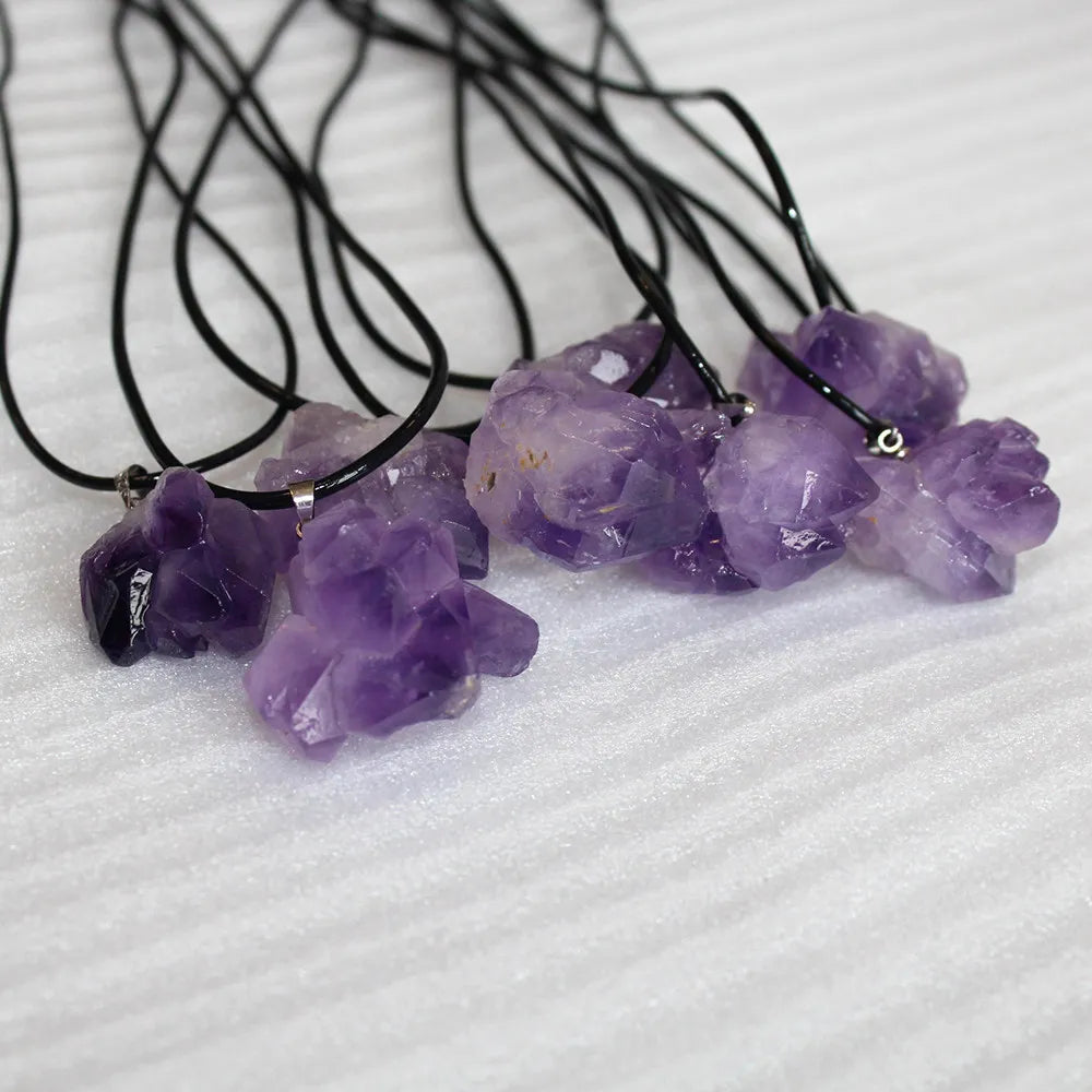 Crystal Pendant Necklace For Attracting Love & Prosperity - MysticPavilion