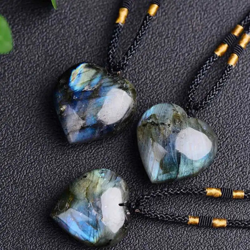 Crystal Pendant Necklace For Attracting Love & Prosperity - MysticPavilion