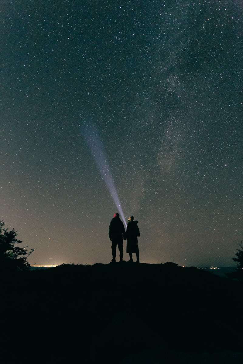 Soulmates vs. Twin Flames: Understanding Key Differences and Spiritual Connections