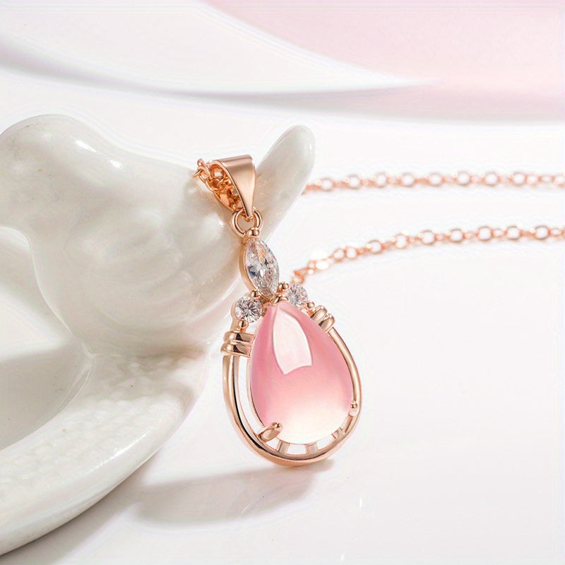 Temperamental Necklace - Drop-Shaped Pink Rose Quartz Pendant with Simple O-Shaped Clavicle Chain